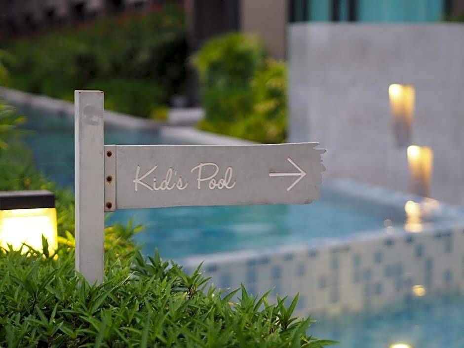 Rain Chaam Huahin by Joe