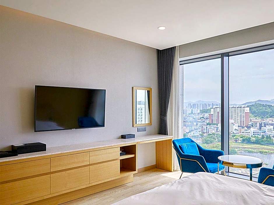 CS Hotel