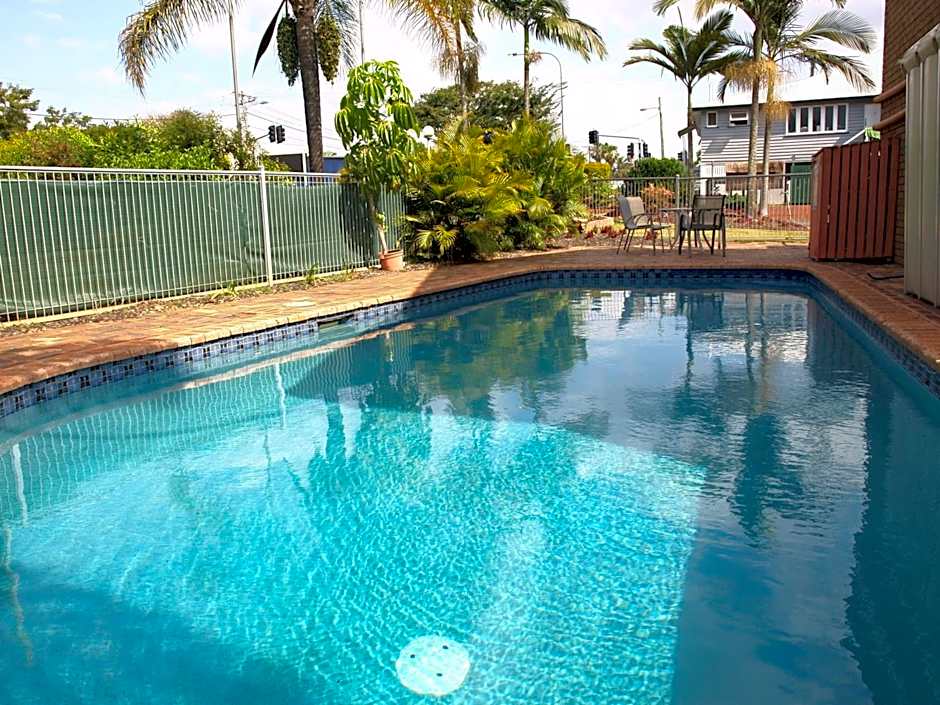 AAA Lancaster Court Motel