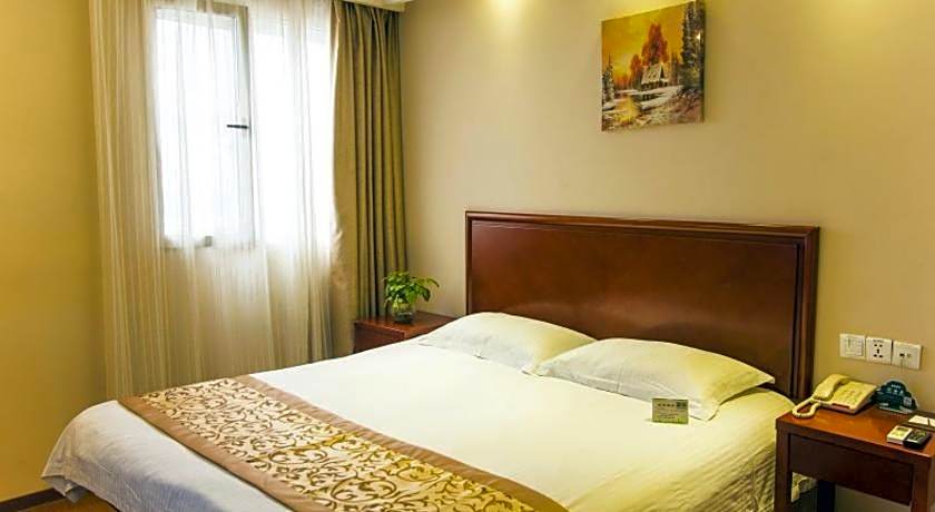 GreenTree Inn Jingjiang Bus Station Express Hotel