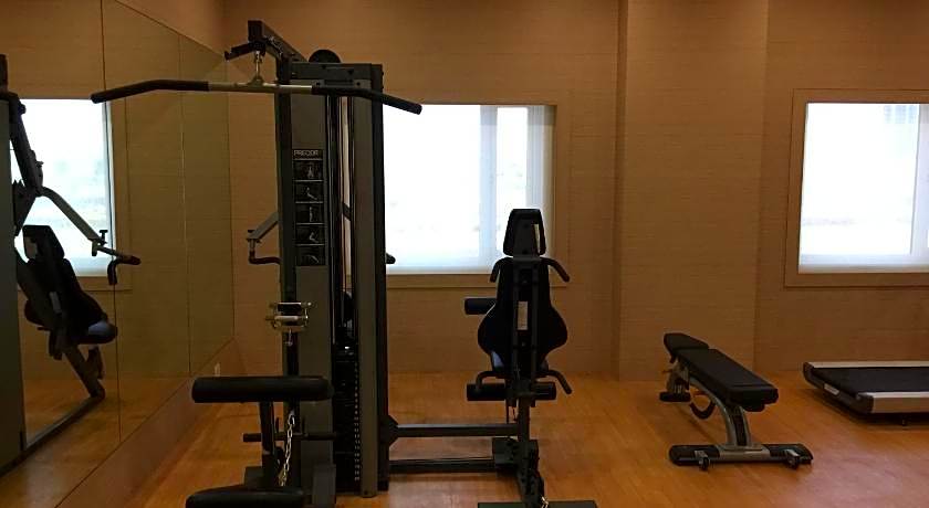 Red Fox by Lemon Tree Hotels, Sector 60, Gurugram