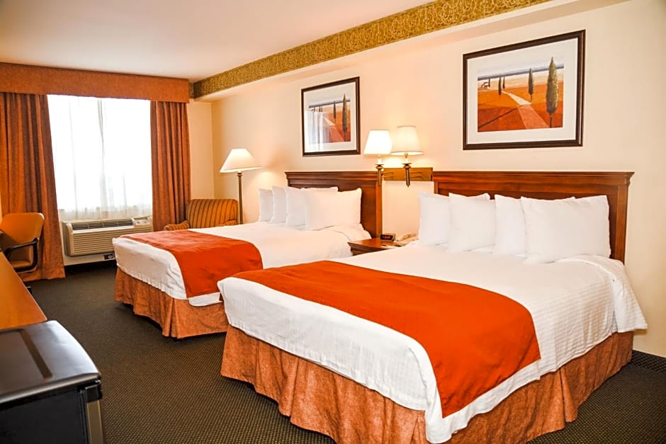 Country Inn & Suites by Radisson, London South, ON