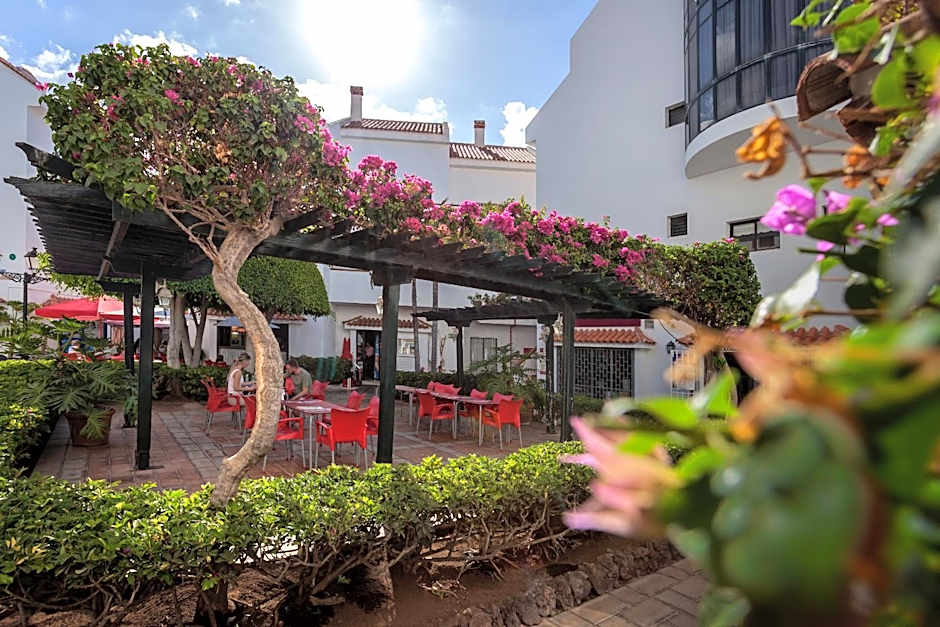 Apartamentos Hg Cristian Sur