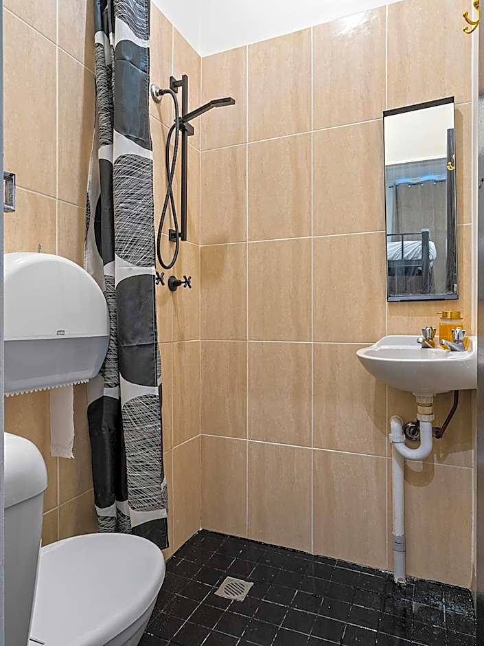 AZZURRO POD HOTEL - Central Sydney