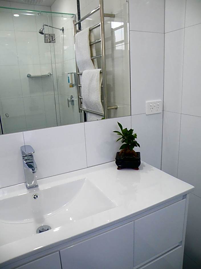 Hamilton Lonsdale Motel