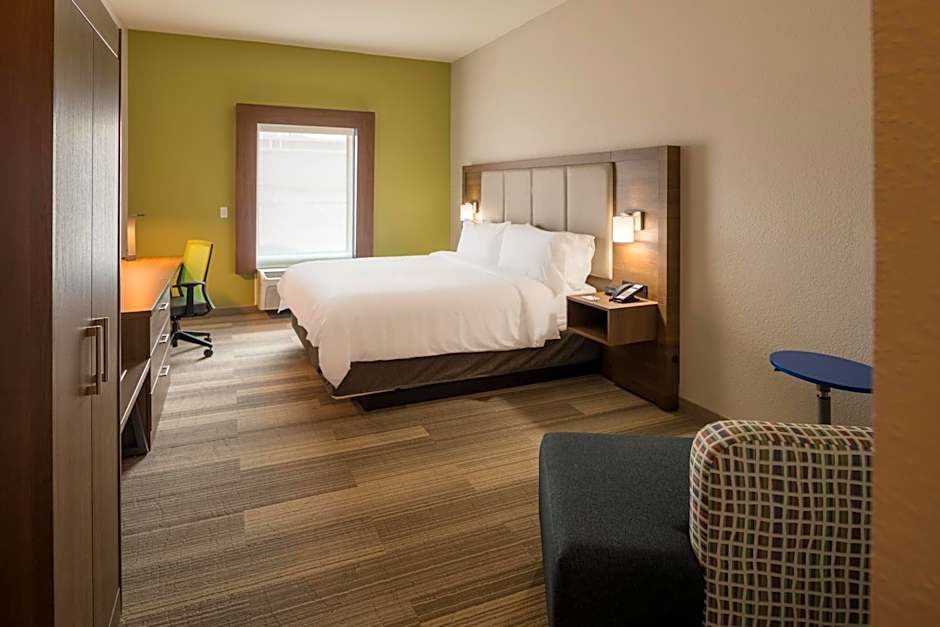 Holiday Inn Express & Suites N Waco Area - West By IHG