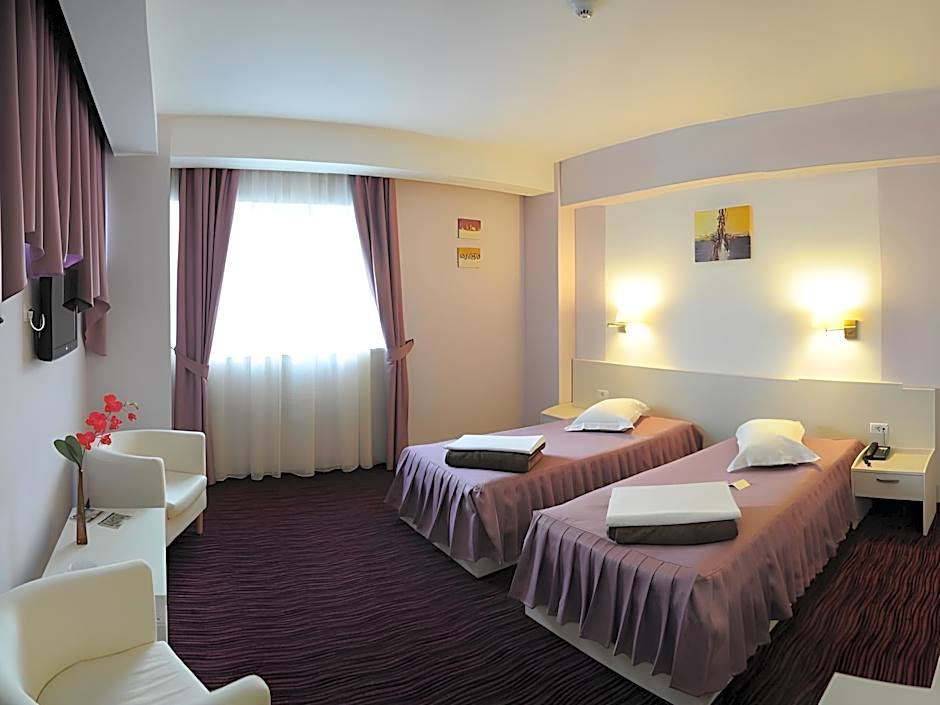 Photo 1 of 2 of Superior 1 Double Bed or 2 Beds