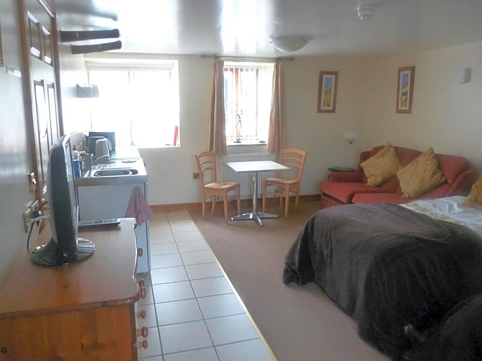 Oakenholt Farm Bed and Breakfast