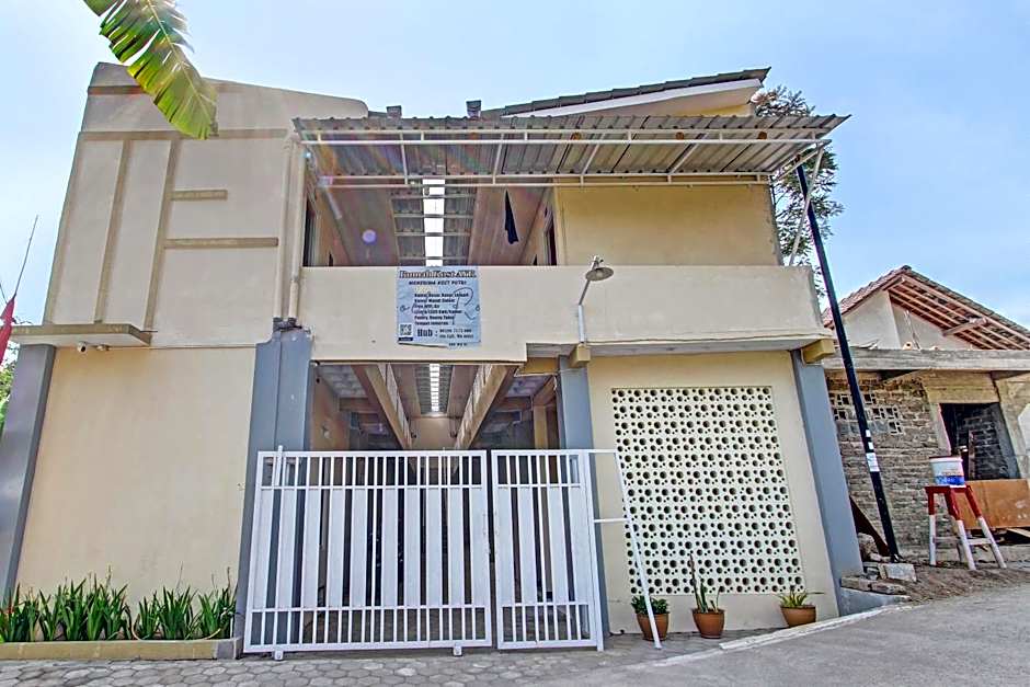 OYO Life 93034 Ayri Home