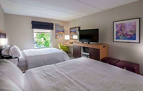 Queen Room with Two Queen Beds - Mobility Accessible