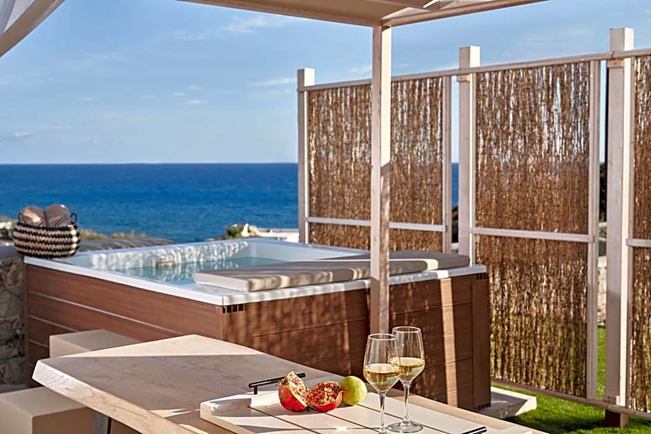 Volcano Luxury Suites Milos - Adults Only