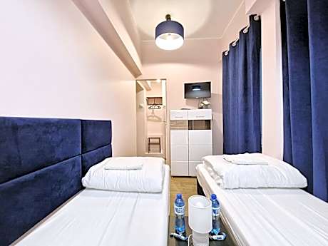 Hostel Helvetia - Private Rooms in City Center