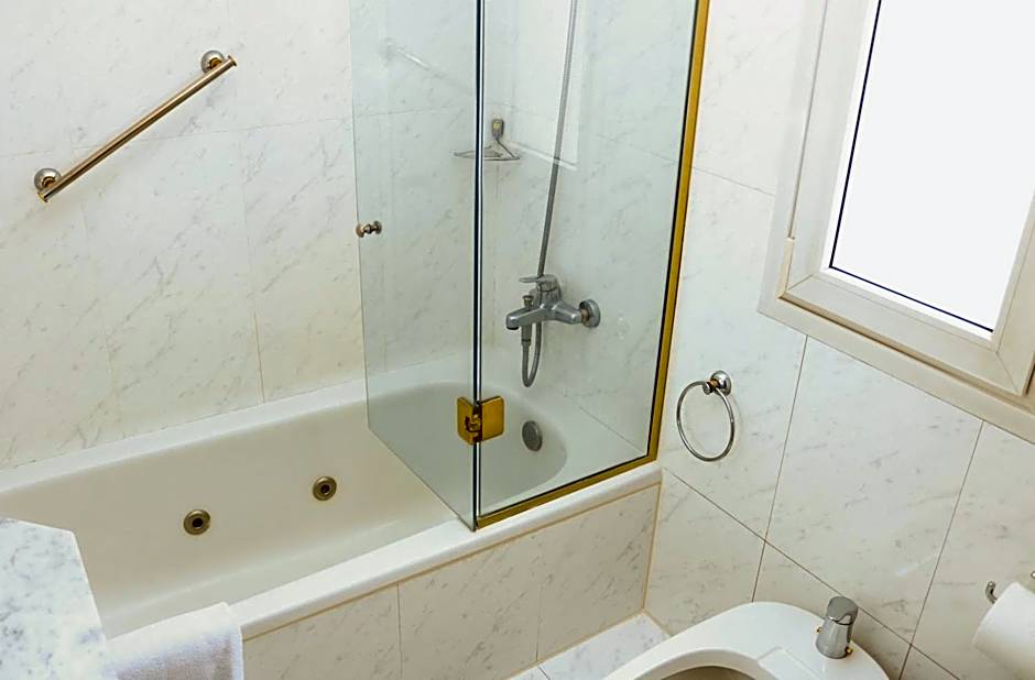 Cyan Americas Towers Hotel