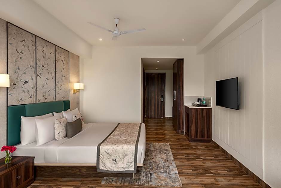 Voyage Milestone Hotel & Banquet