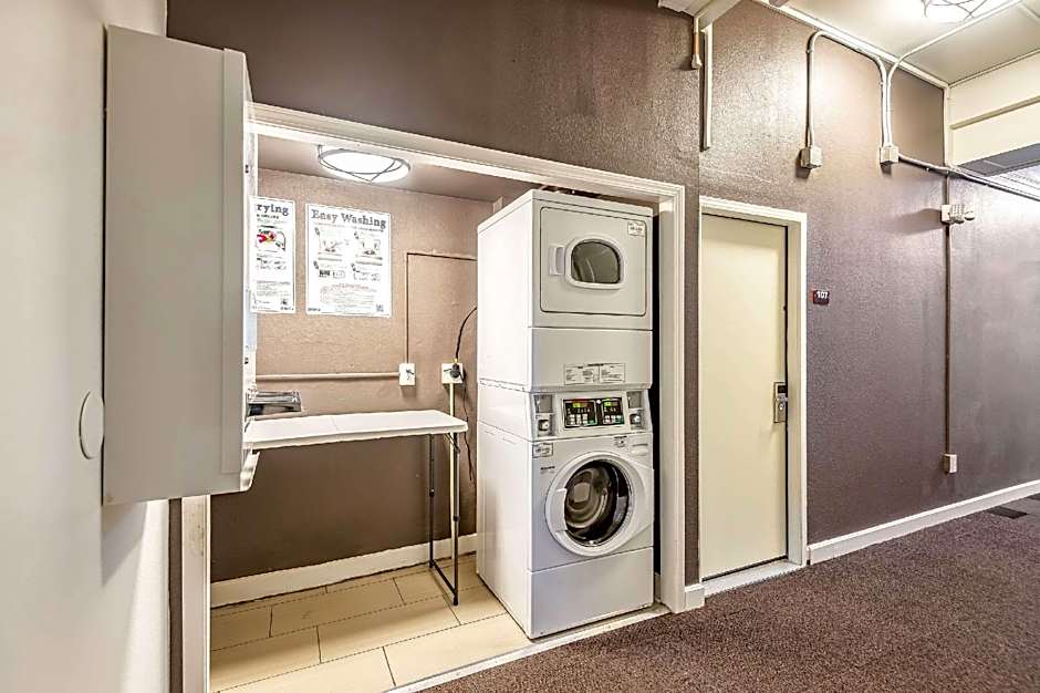 Quality Inn & Suites Kansas City Downtown