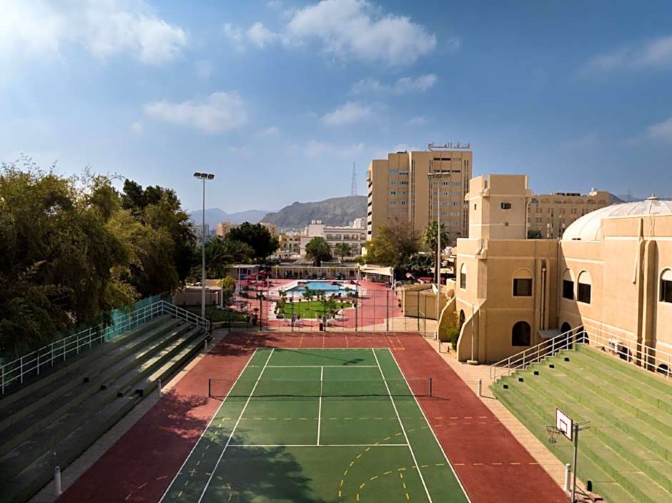Al Falaj Hotel
