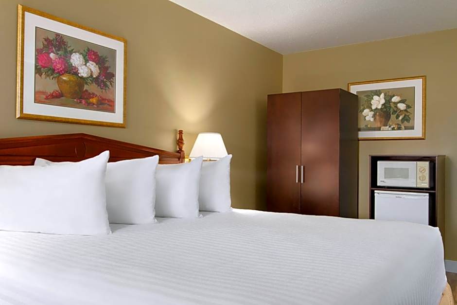 Days Inn by Wyndham Vernon