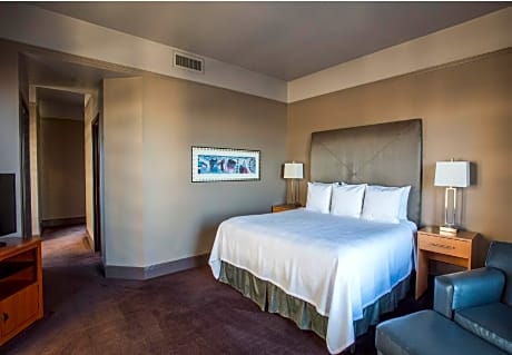 Deluxe King Room