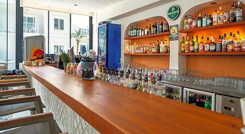 Montebello Deluxe Hotel