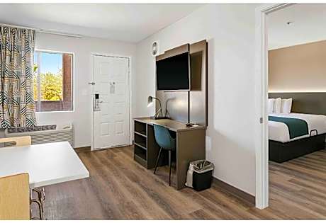 1 King Bed Kitchenette Non-Smoking