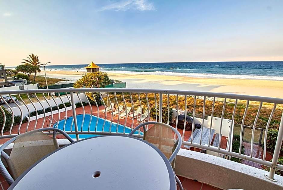 Albatross North Apartments