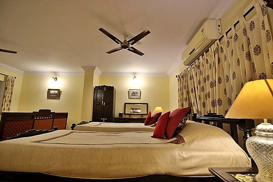Roop Niwas Kothi Hotel