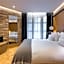 Monument Hotel
