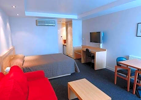 Richmond Henty Hotel