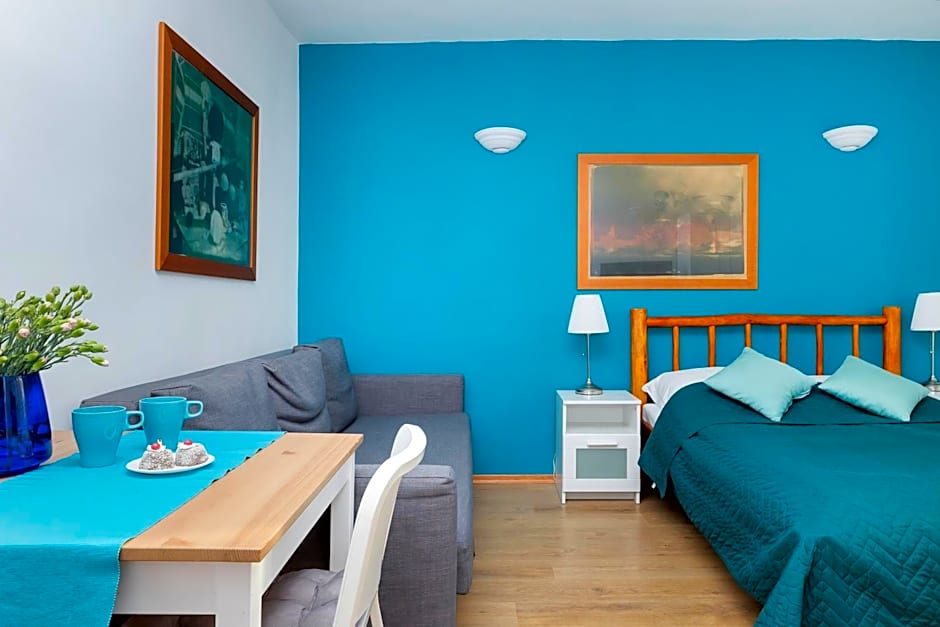 OLECKI Holiday House