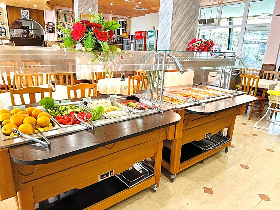 Sunny Day Club Hotel