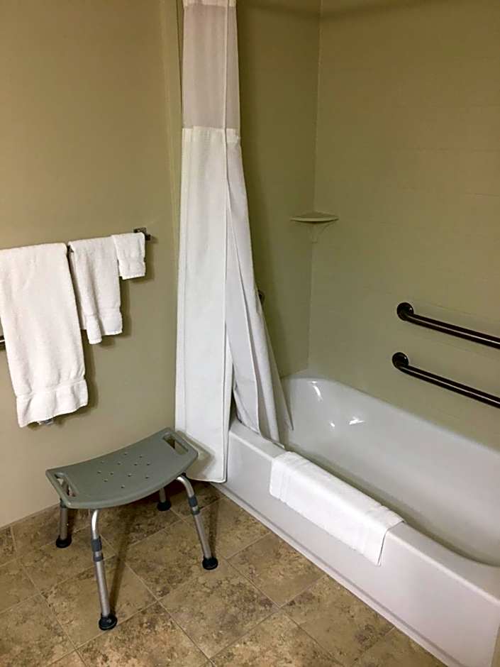 AmericInn by Wyndham Fairfield