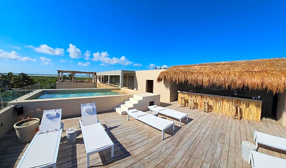 DOS MARES Pool Club Boutique Hotel