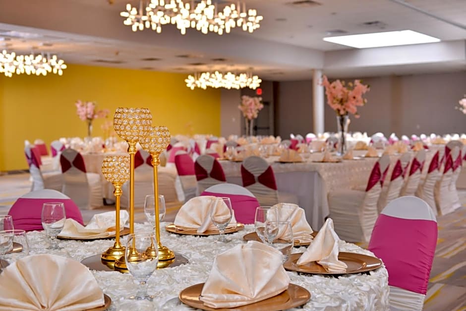 Holiday Inn Richardson, an IHG Hotel