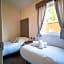 Hazel Oaks, Beautiful Lodge with Hot Tub - Sleeps 6 - Felmoor Park