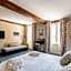 Castel de Très Girard - Hotel & Restaurant - Teritoria