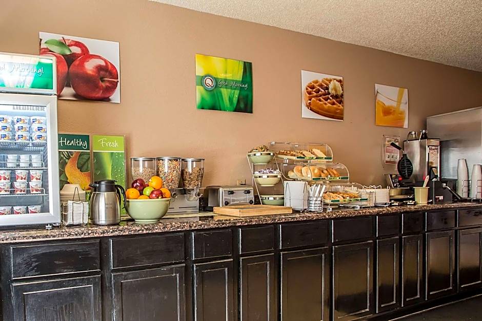 Quality Inn & Suites West Bend