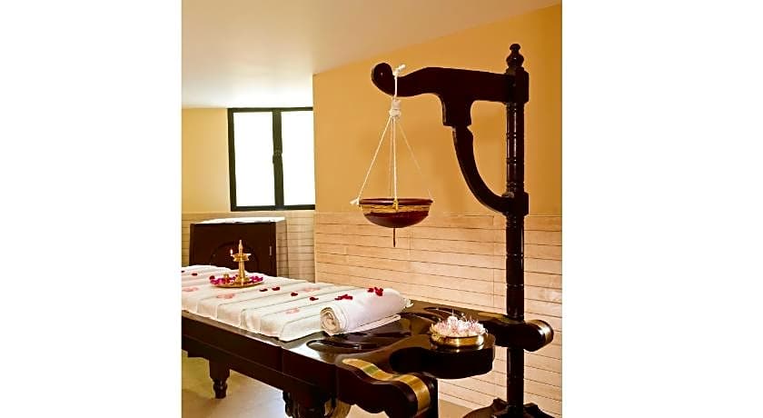 Clouds Valley Leisure Hotel