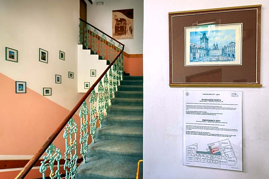 Hotel Golden City Garni