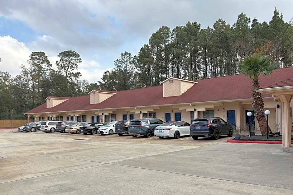 Regency Inn & Suites By Capital O Houston IAH Airport