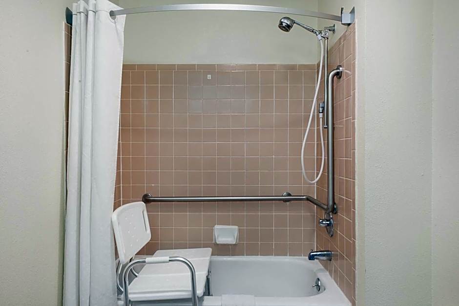 Hotel Express Anniston/Oxford