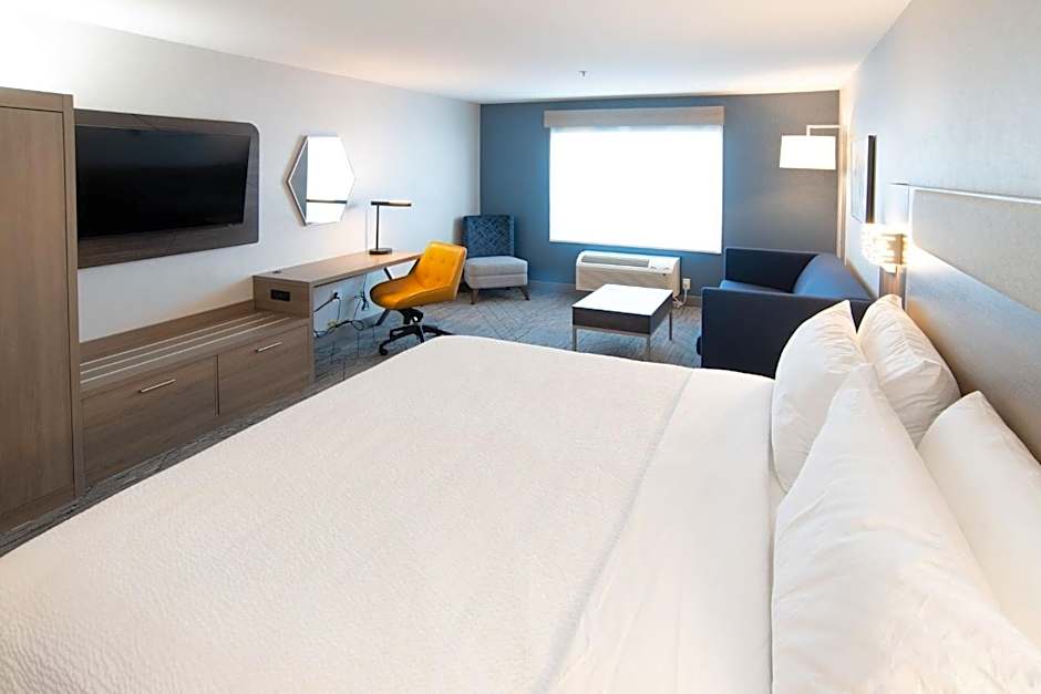 Holiday Inn Express And Suites Moose Jaw By IHG