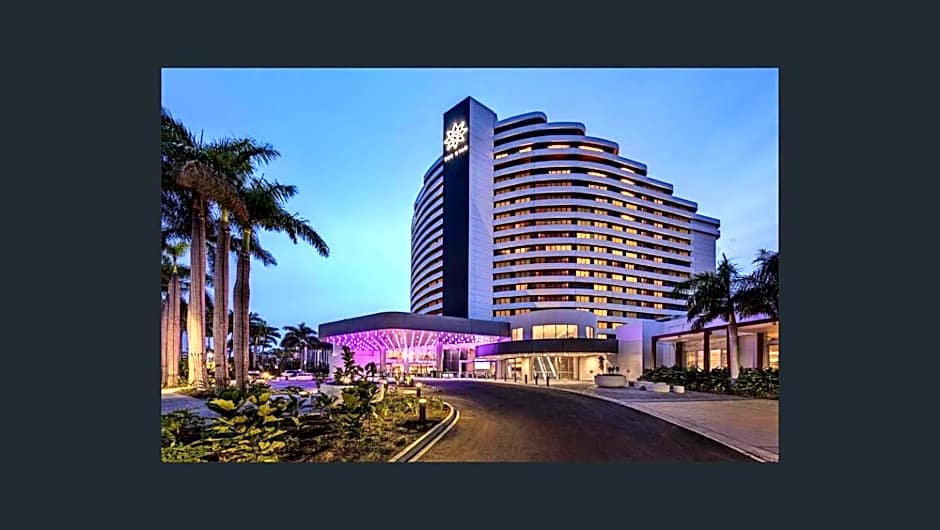 Deluxe Private Apartment and Studio - Ocean Views