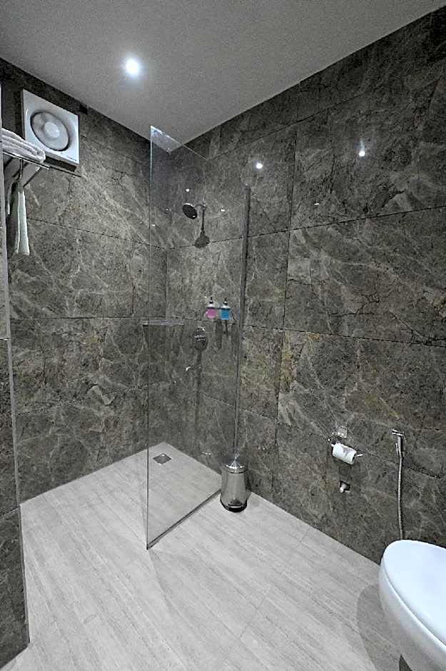 Hotel Avalon Palms Agra