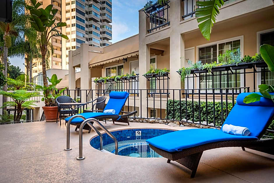 Beverly Hills Plaza Hotel