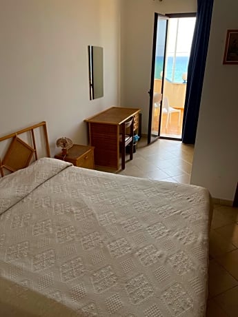 Triple Room with Sea View