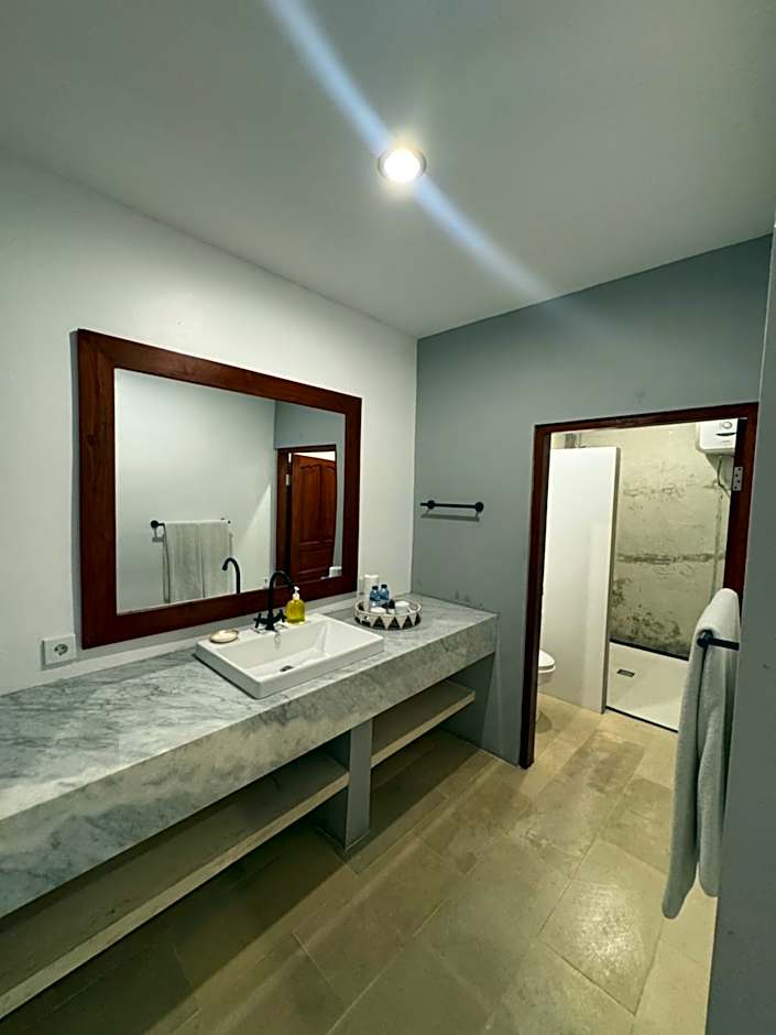 Uluwatu Stay's Deluxe Room #8