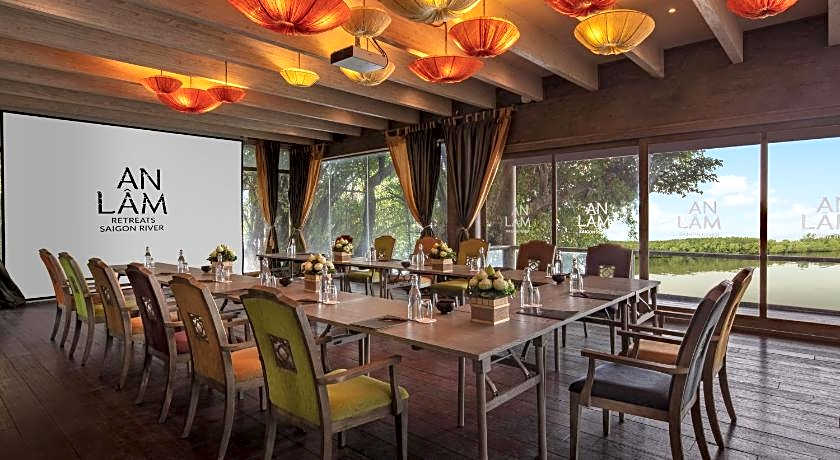 An Lam Retreats Saigon River