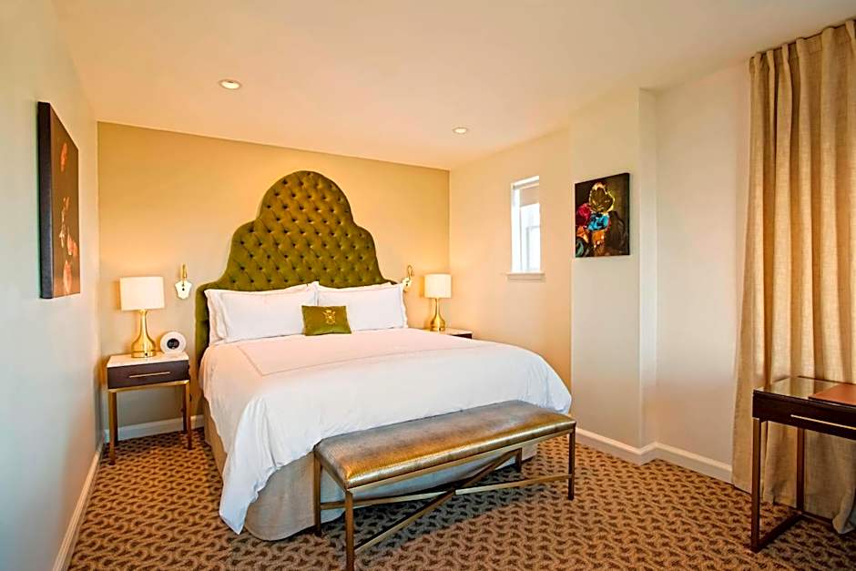 The Historic Cavalier Hotel and Beach Club, Autograph Collection