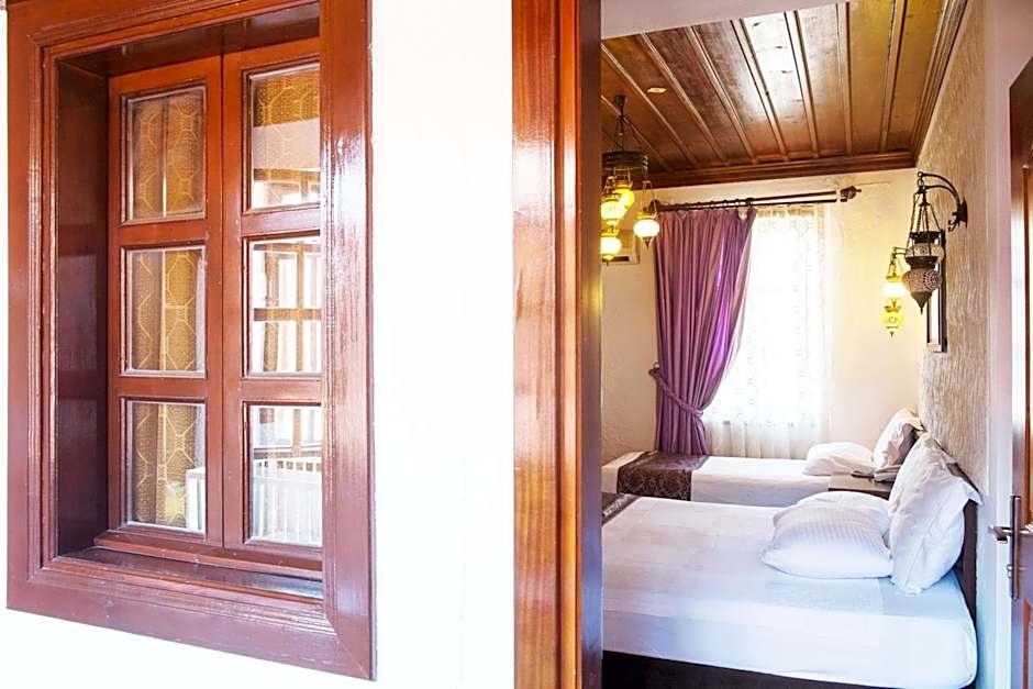 Cicerone Lodge Hotel