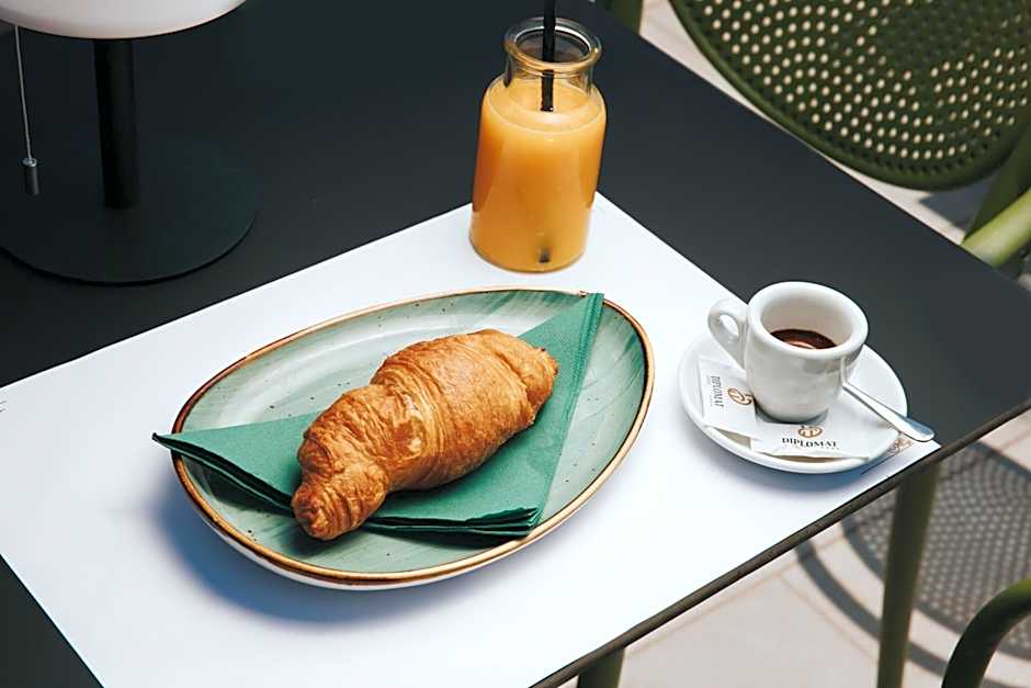 Hotel Diplomat by Aycon